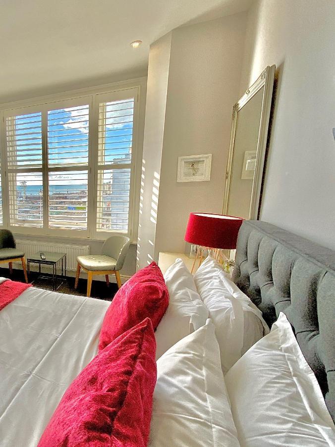 A Room With A View Brighton Eksteriør billede A bedroom at the Cape Heritage