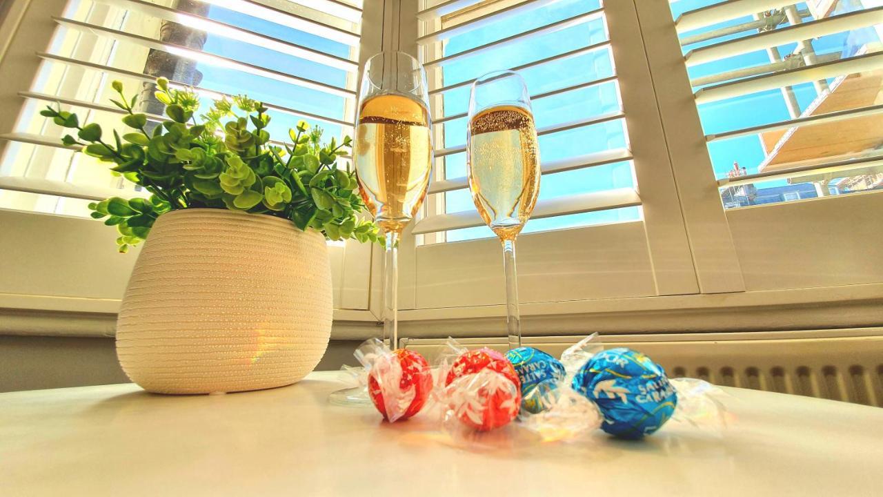 A Room With A View Brighton Eksteriør billede Lindt Lindor