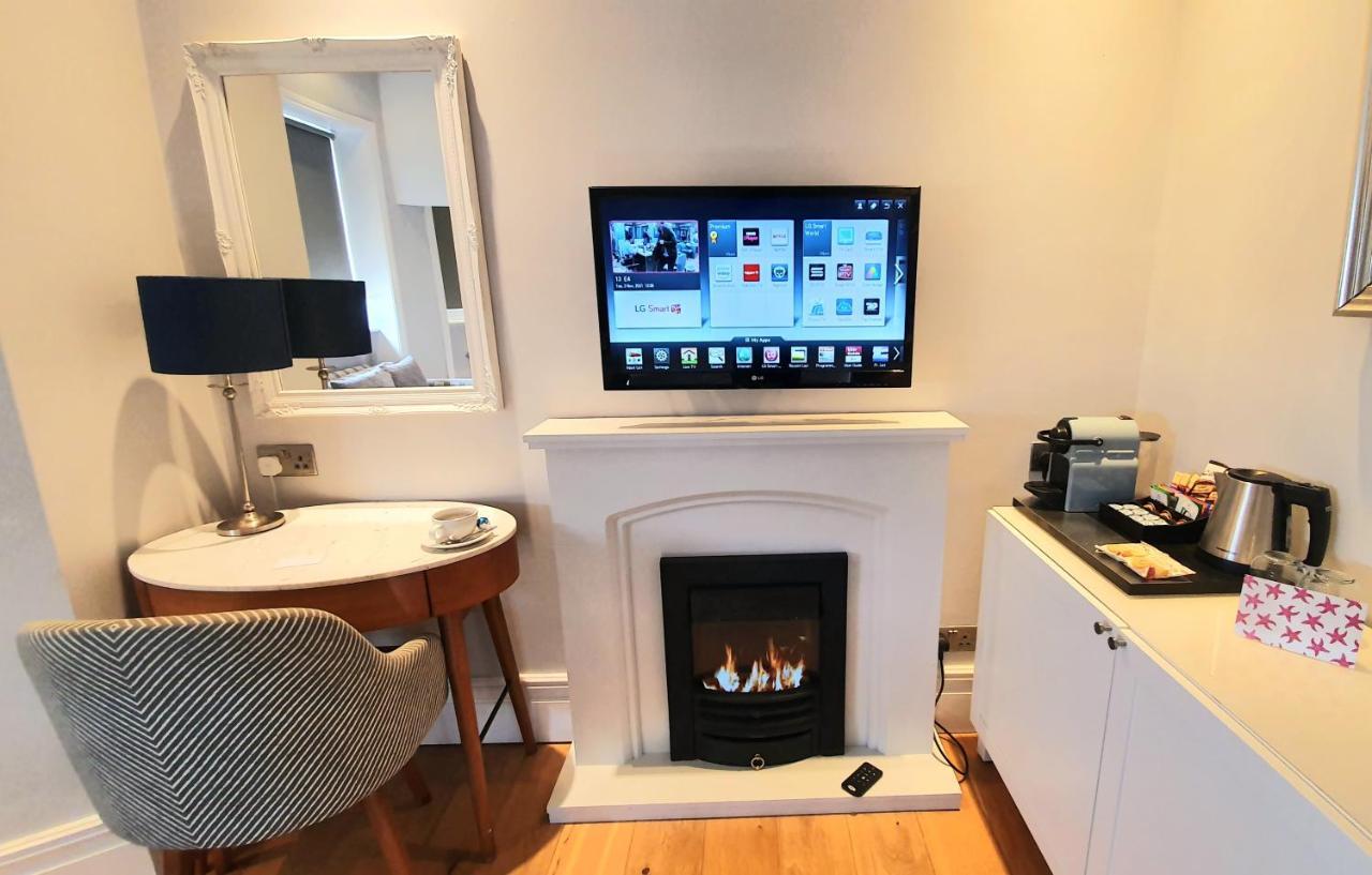 A Room With A View Brighton Eksteriør billede A fireplace with a bioethanol burner
